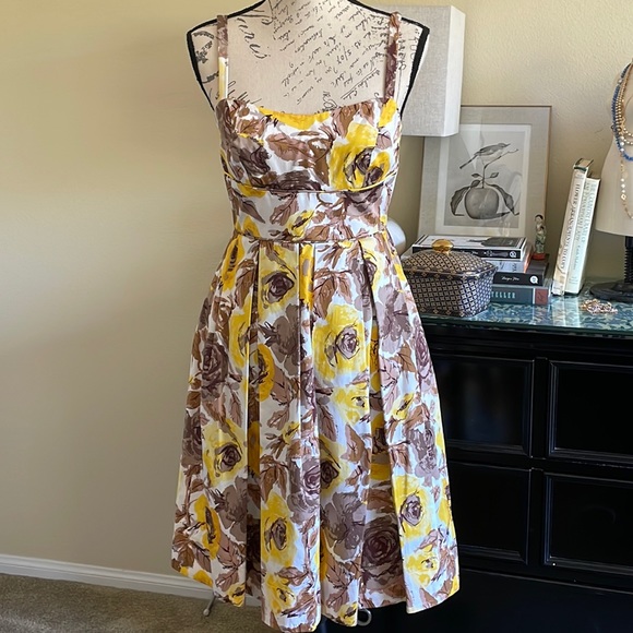 Maggy London Floral Retro Dress - Picture 11 of 11